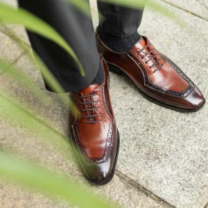 TAN OXFORD WITH BROGUE DETAIL